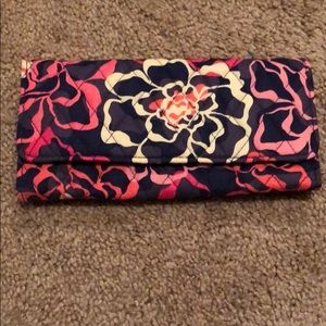 Vera Bradley Tri Fold Wallet in Katalina Pink. Euc